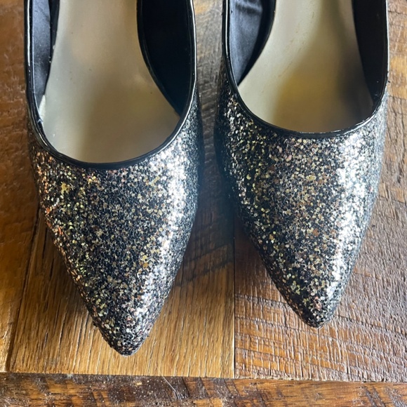 Size 9. Sequence heels. - Picture 5 of 9